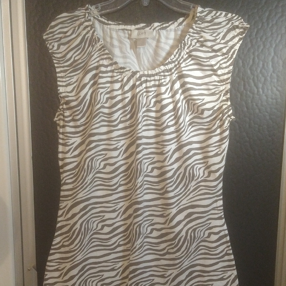 LOFT Brown Tan Ruched Fitted Blouse